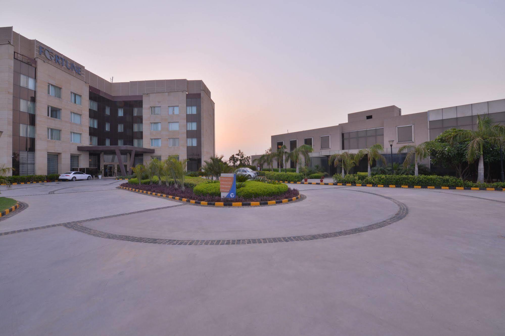 Bhiwadi Fortune Park Orange, Sidhrawali, Gurugram - Member Itc Hotels' Group מראה חיצוני תמונה